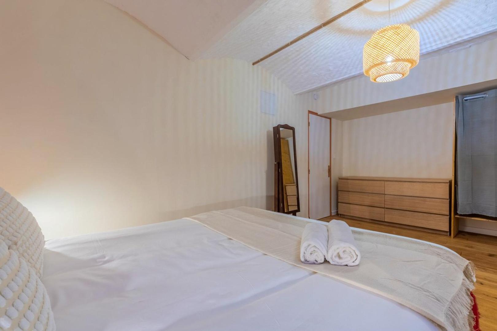 Appartement Atypique En Souplex, 2 Ch & Terrasse ليل المظهر الخارجي الصورة
